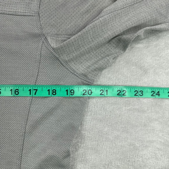 KUHL Mens Gray Long Sleeve Performance Hoodie Pullover Size Small Hiking casual - Picture 9 of 13